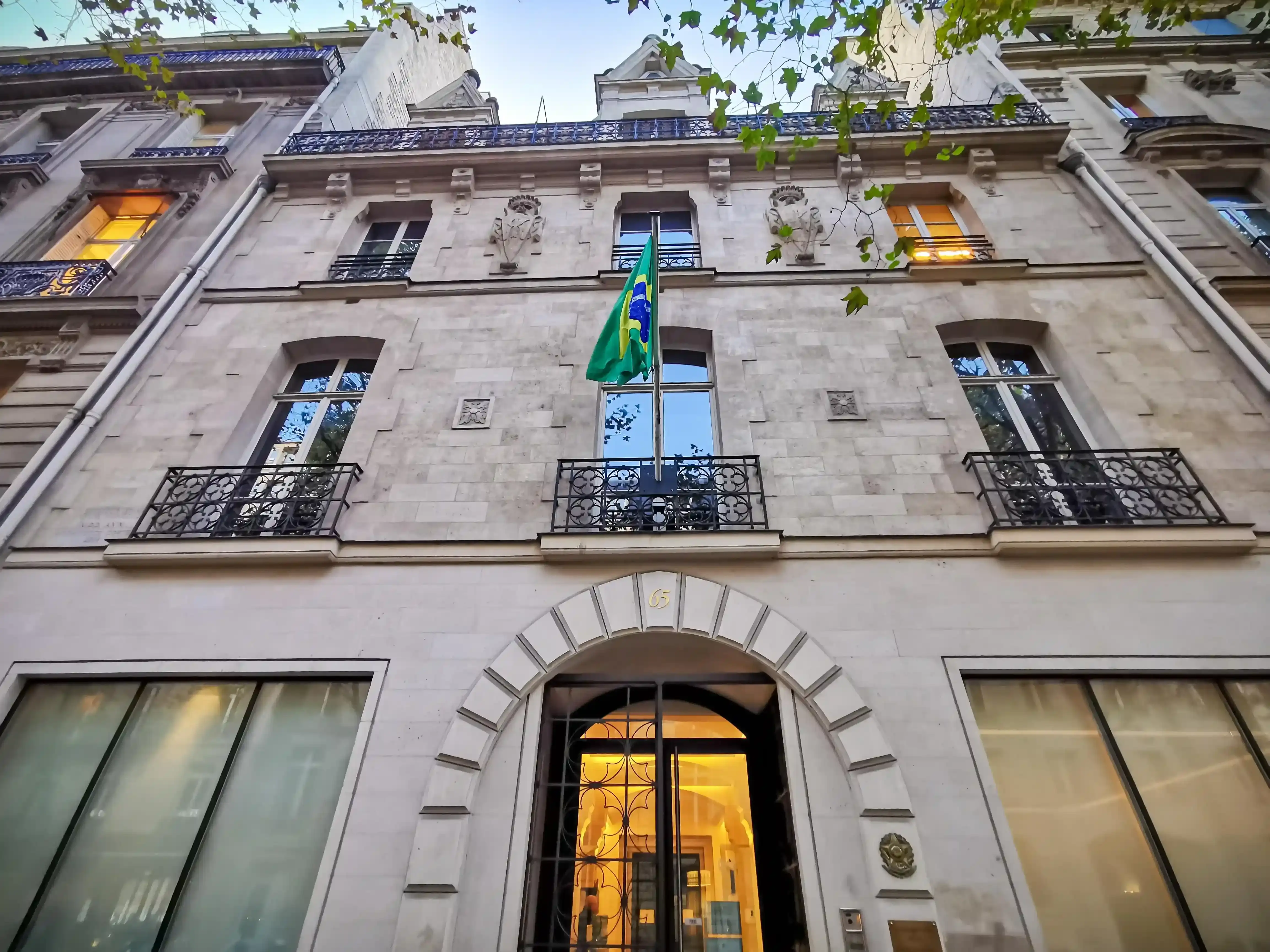Foto de Consulado brasileiro em Paris